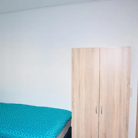 Weisenau Plaza Hostel Mainz