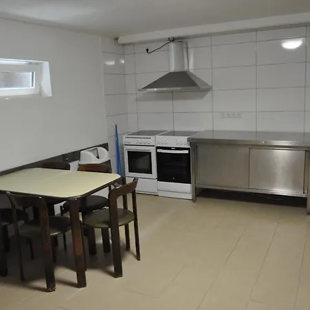 Weisenau Plaza Hostel Mainz